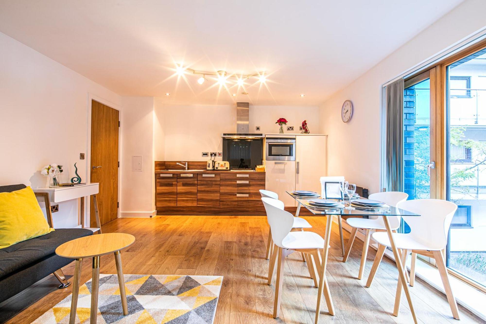 Stylish 2 Bed 18 - Centre, Free Parking, Espresso Machine & Netflix - Hosted By Host Save Apartment Sheffield