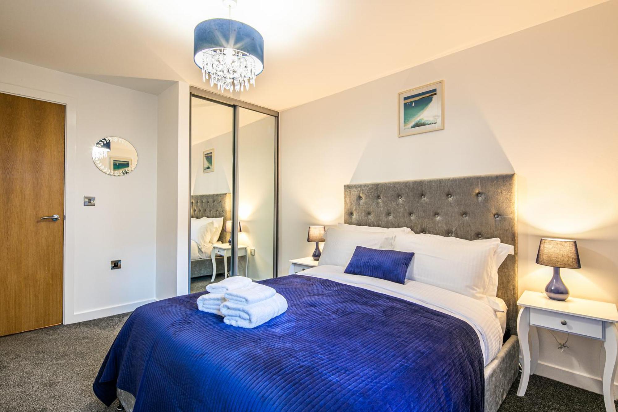 Stylish 2 Bed 18 - Centre, Free Parking, Espresso Machine & Netflix - Hosted By Host Save